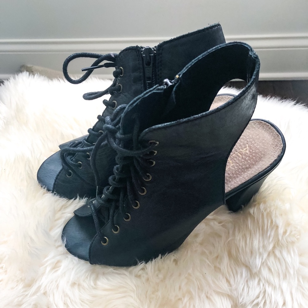 Aldo peep toe lace booties